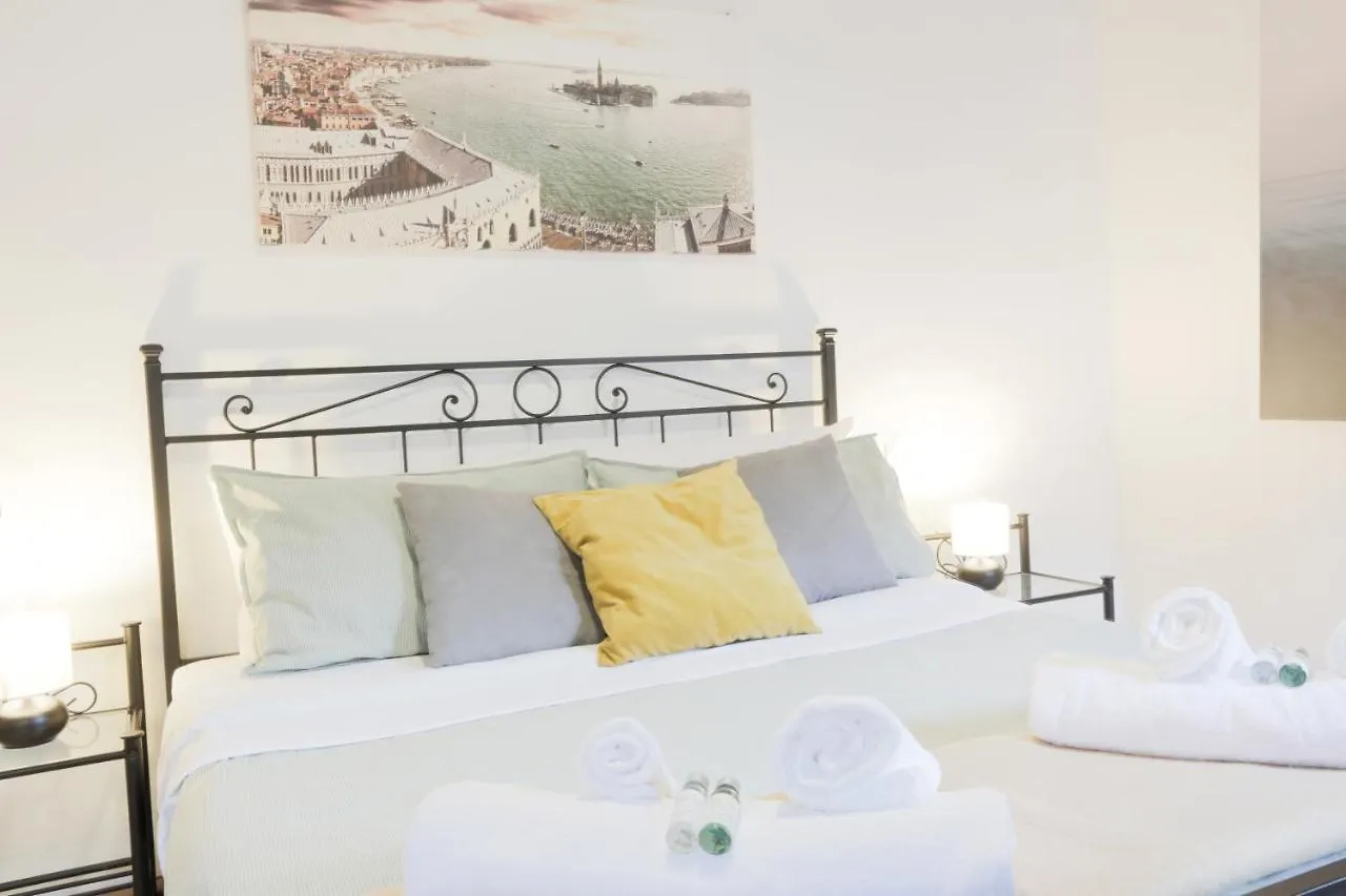 Santa Croce Guest House Venice