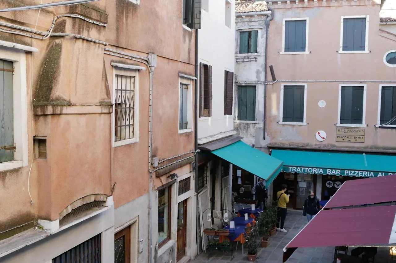 Santa Croce Guest House Wenecja
